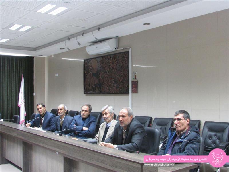 بازدید جمعی از خیرین شهرستان تکاب و از کلینیک رادیوتراپی مهرانه در تاریخ 2 دی 1395 و تشکیل جلسه با مدیر محترم عامل