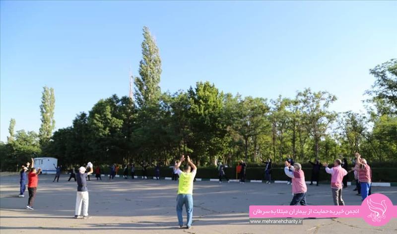 برگزاری ورزش صبحگاهی انجمن مهرانه با حضور خیرین و شهروندان زنجانی و با رعایت پروتکل های بهداشتی