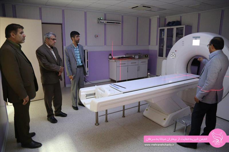 در بازدیدی که 10 تیر 97 صورت گرفت، مدیر داخلی کلینیک رادیوتراپی مهرانه در جمع مسئولین و معاونت حراست دانشگاه علوم پزشکی استان قزوین