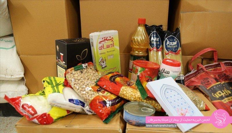اهداء سبد کالا به بیماران تحت پوشش انجمن مهرانه