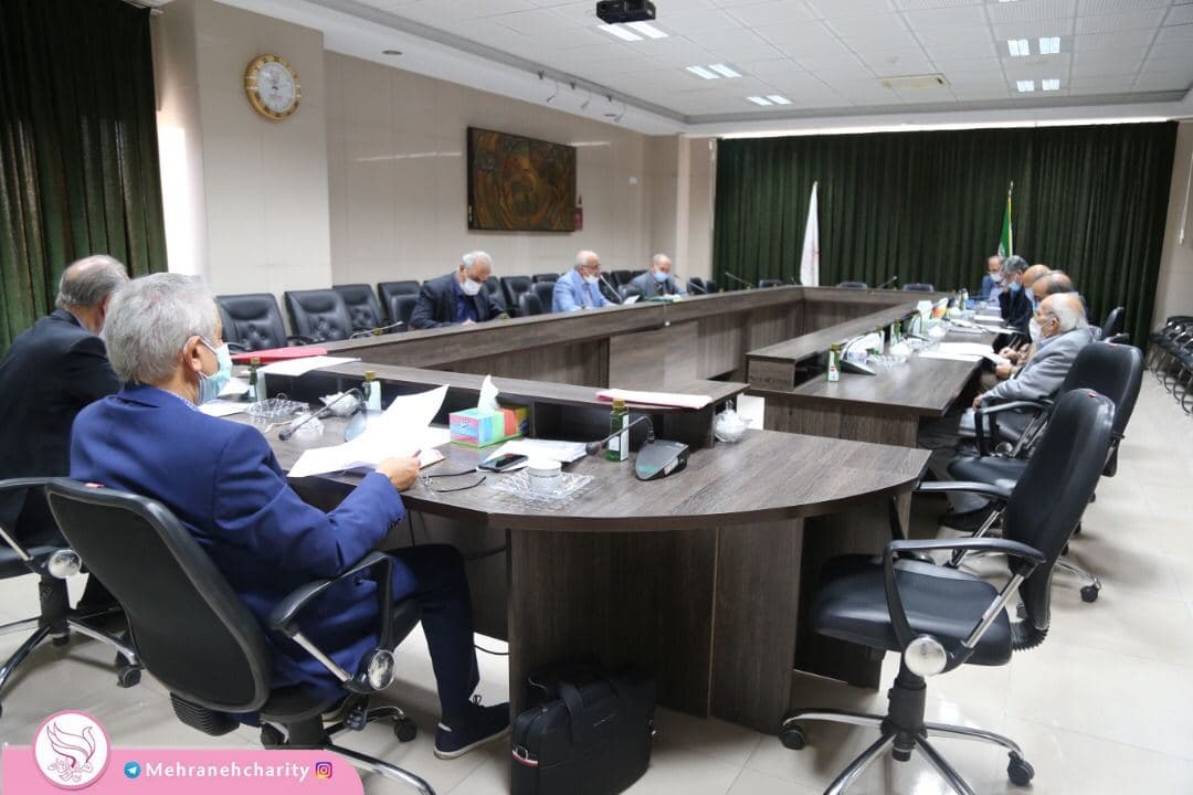 جلسه هیئت مدیره در کلینیک رادیوتراپی مهرانه
