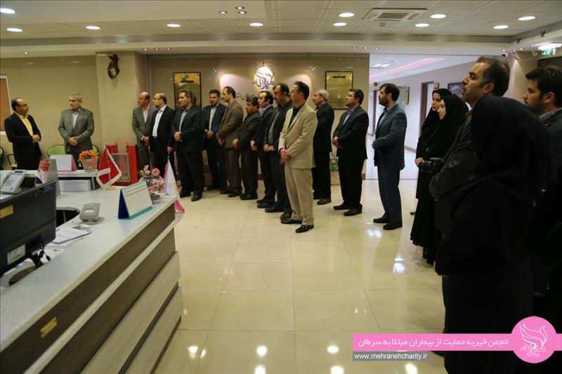 ظهر پنجشنبه 6 اردیبهشت 97 در بازدید مدیر و کارمندان شعب بانک سپه استان زنجان از کلینیک تخصصی مهرانه