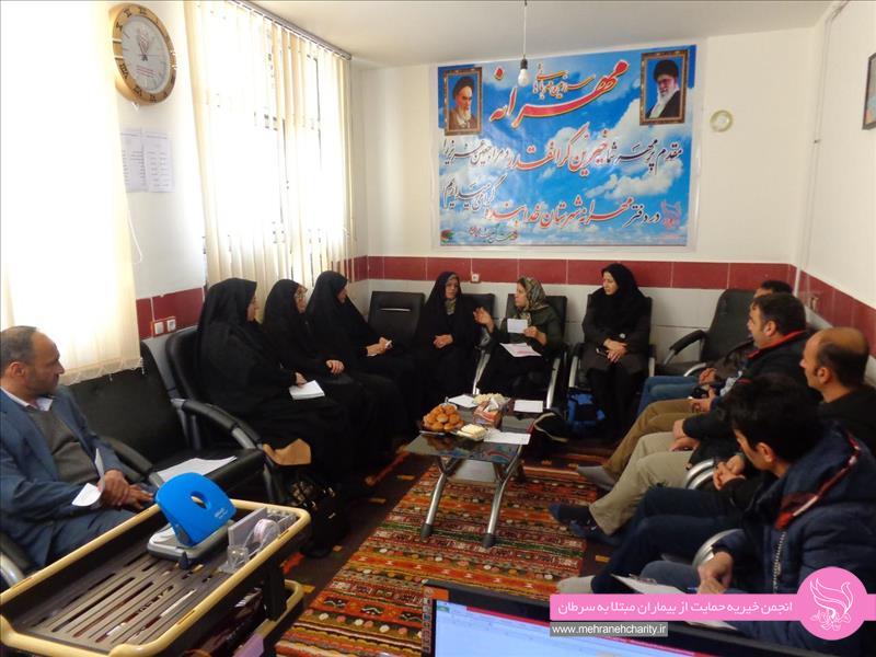 نشست مسئول کمیته‌های قلک و بانوان با حضور نمایندگان 6 دفتر مهرانه در خدابنده، برگزار شد