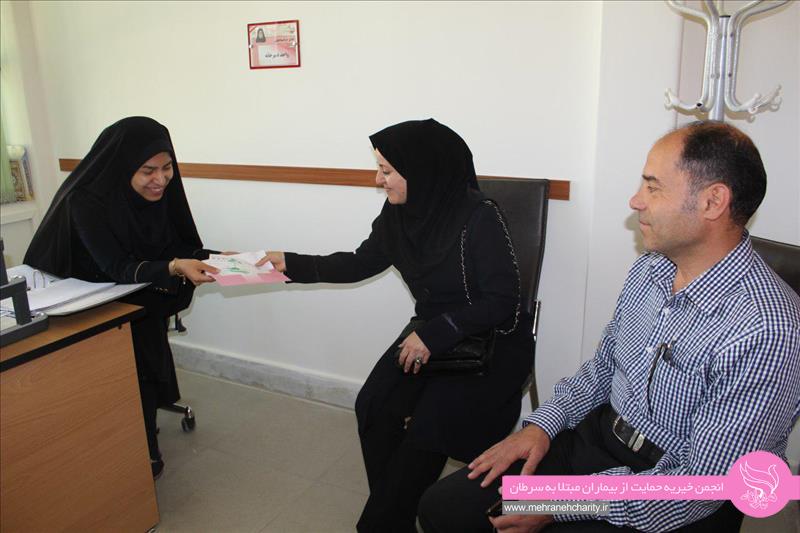 زوج مهرورز زنجانی هزینه سفر به حج عمره خود را تقدیم بیماران مبتلا به سرطان مهرانه کردند